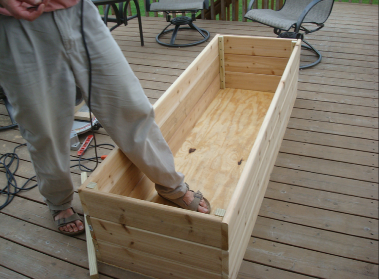 How to Build a Vegetable Garden Box for Your Deck My Northern Garden